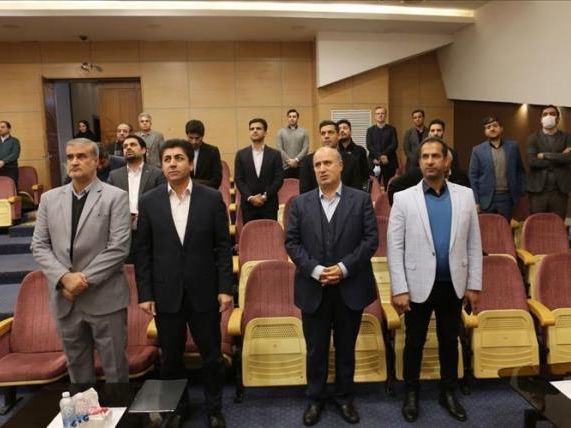 با اعلام رئیس فدراسیون فوتبال: استقلال و پرسولیس و ۶ باشگاه دیگر VAR را راهاندازی میکنند