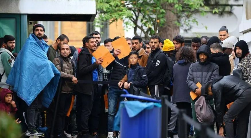 Vulnerable Iranian refugees face mounting pressure in Turkey