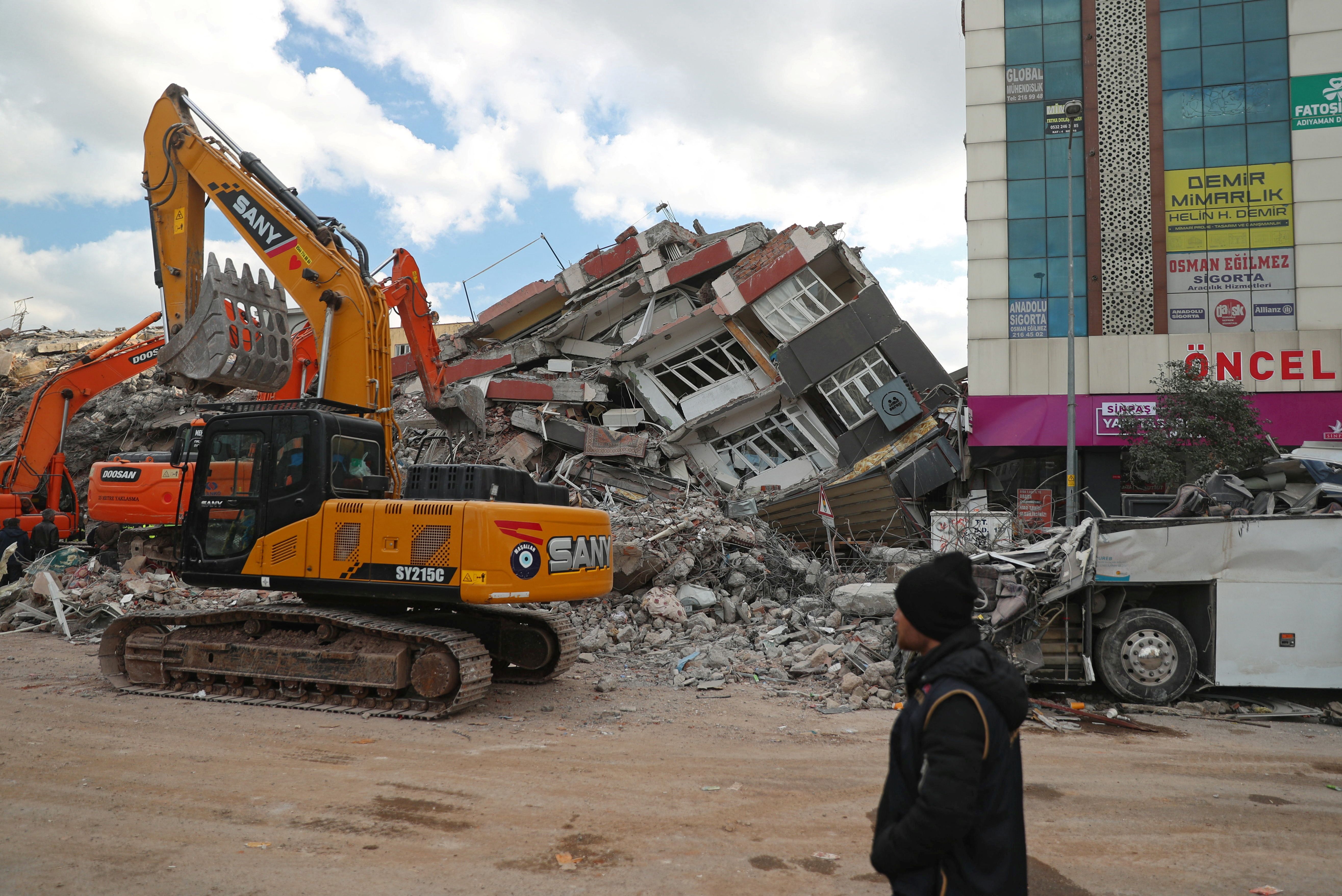 هتل محل اقامت دانش‌آموزان والیبالیست در آدیامان