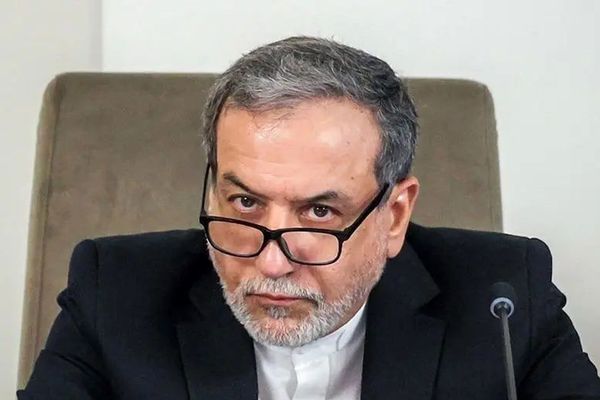 عباس عراقچی: سطح ذخایر موشکی و ظرفیت پرتابگرهای ما نسبت به ۹ اسفند، ۱۲۰ درصد است