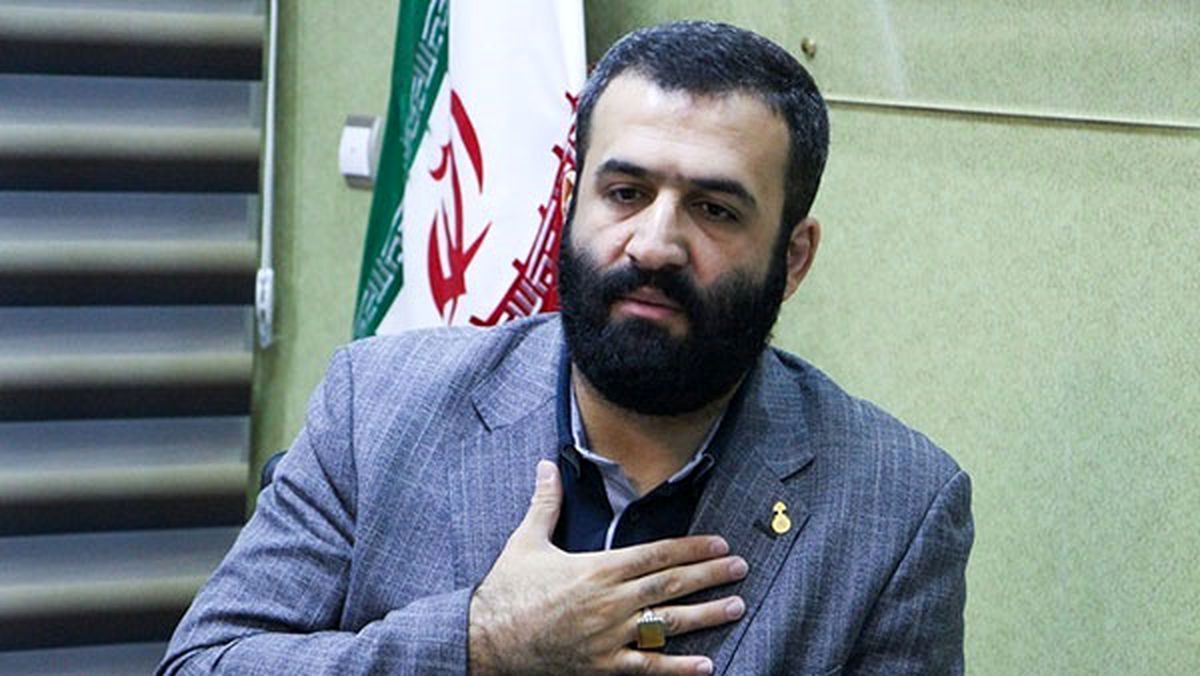 احد قدمی، داماد پروین احمدی‌نژاد، خواهر محمود احمدی‌نژاد که در سال ۱۳۹۸، خلفای اهل سنت را لعن کرد