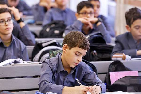 English Downgraded To 'Optional' At Iran’s Schools