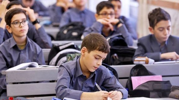 English Downgraded To 'Optional' At Iran’s Schools