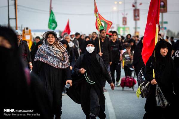 Iranians criticize government for expenditures on pilgrimage