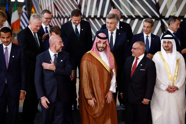 EU backs Arab demands for Iran to end 'occupation' of islands