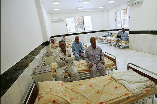 معاون بنیاد شهید: کیسه ادرار تولید داخل برای جانبازان مناسب نیست