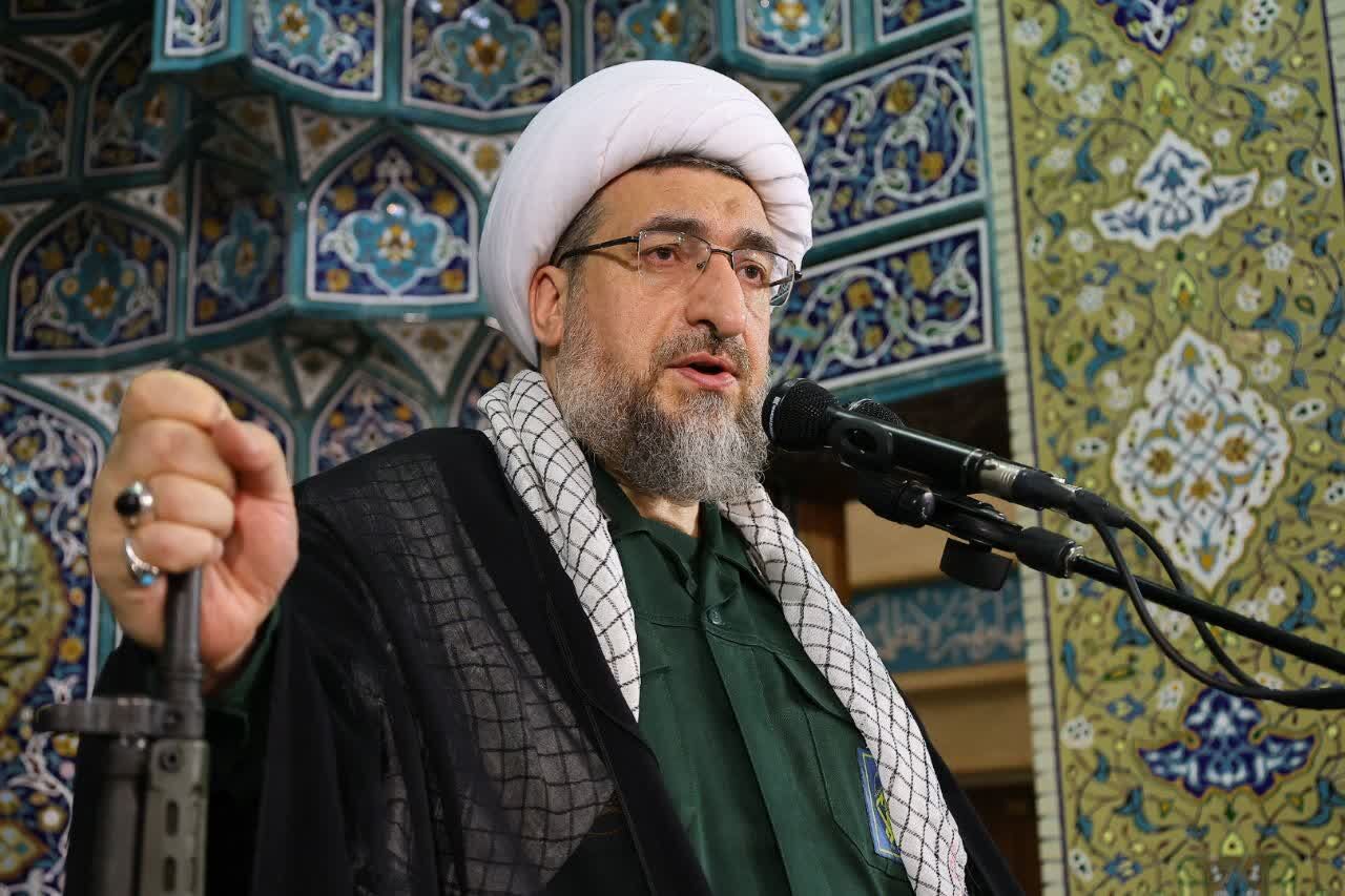نماینده خامنه‌ای در آذربایجان شرقی: فرهنگ‌های خارجی مانند هندو، چینی و غربی در حال نفوذند