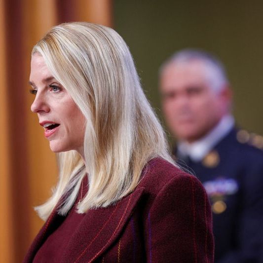 دادستان کل آمریکا: پروندههای اپستین در مدت ۳۰ روز منتشر میشوند