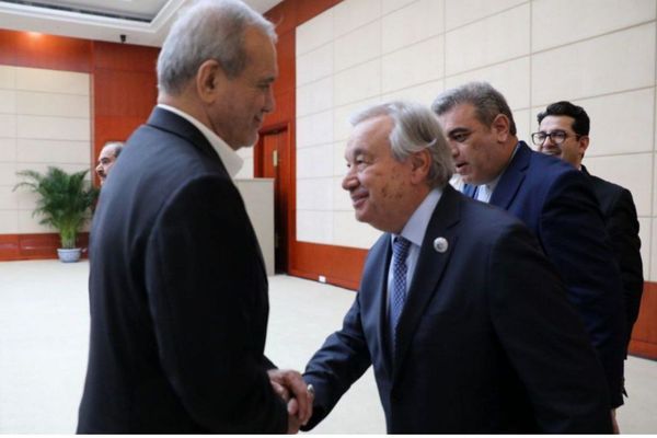 وزیر انرژی اسرائیل: دبیرکل سازمان ملل با لبخند به رییس دولت تروریستی ایران چاپلوسی میکند