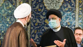 Fast Rising Prices Overshadow All Issues In Iranian Politics