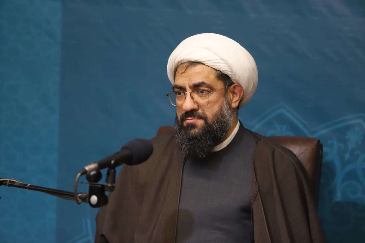 عضو مجلس خبرگان: جوانان برای جواب سوالاتشان به مراکز قم مراجعه کنند نه فضای مجازی