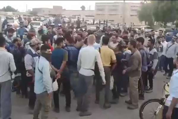 Oil, Petrochemical Workers Continue Strikes, Protests In Iran