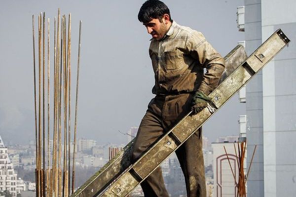 Iran Regime Summons Tens Of Labor Activists Ahead Of May Day