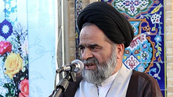 امام جمعه اراک: وای بر افرادی که دیگران را از رای دادن مایوس میکنند