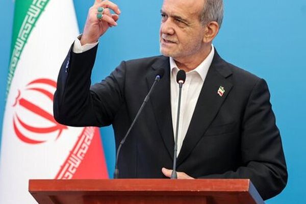 مسعود پزشکیان: از تمامیت ارضی و ملت ونزوئلا حمایت میکنیم