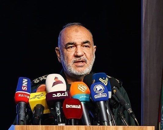 فرمانده کل سپاه پاسداران: تکفرزندی پدیده خاموش انقراض نسل است