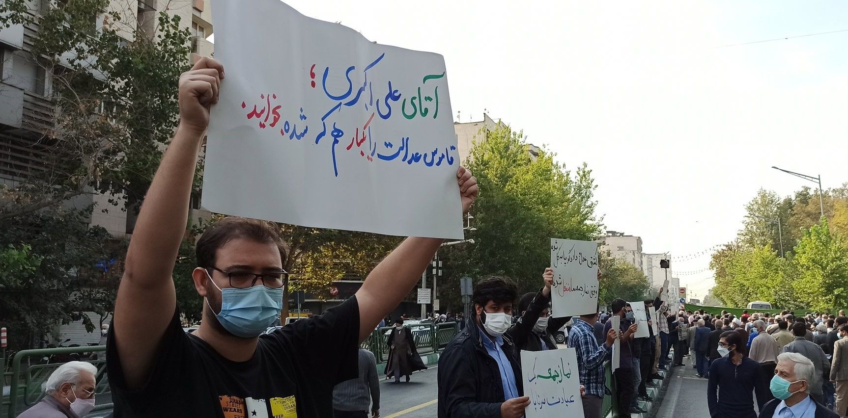 Hardliner Student Union Protests Against 'Dictated' Sermons In Iran