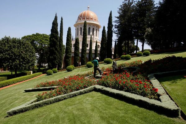 Iran uses courts to intensify persecution of Baha’is, rights groups say