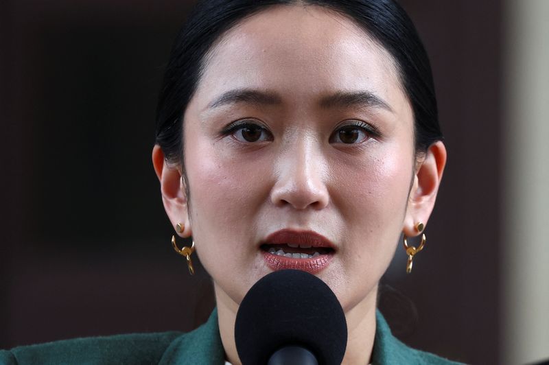 نخست‌وزیر معلق شد و دادگاه وارد عمل؛ آینده سیاسی تایلند چگونه خواهد بود؟