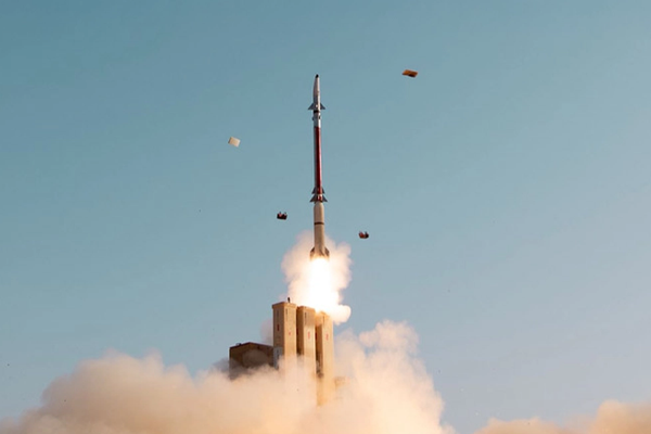 اسرائیل سامانه «فلاخن داوود» را برای رهگیری موشکها آزمایش کرد