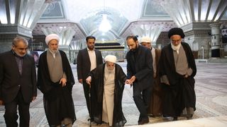 هل يملك النظام الإيراني الإرادة والقدرة على التحول إلى "دولة طبيعية"؟