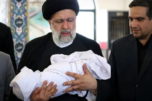 واصفًا الوضع بـ "المقلق".. الرئيس الإيراني يدعو لمواجهة "الإجهاض" بين النساء الحوامل
