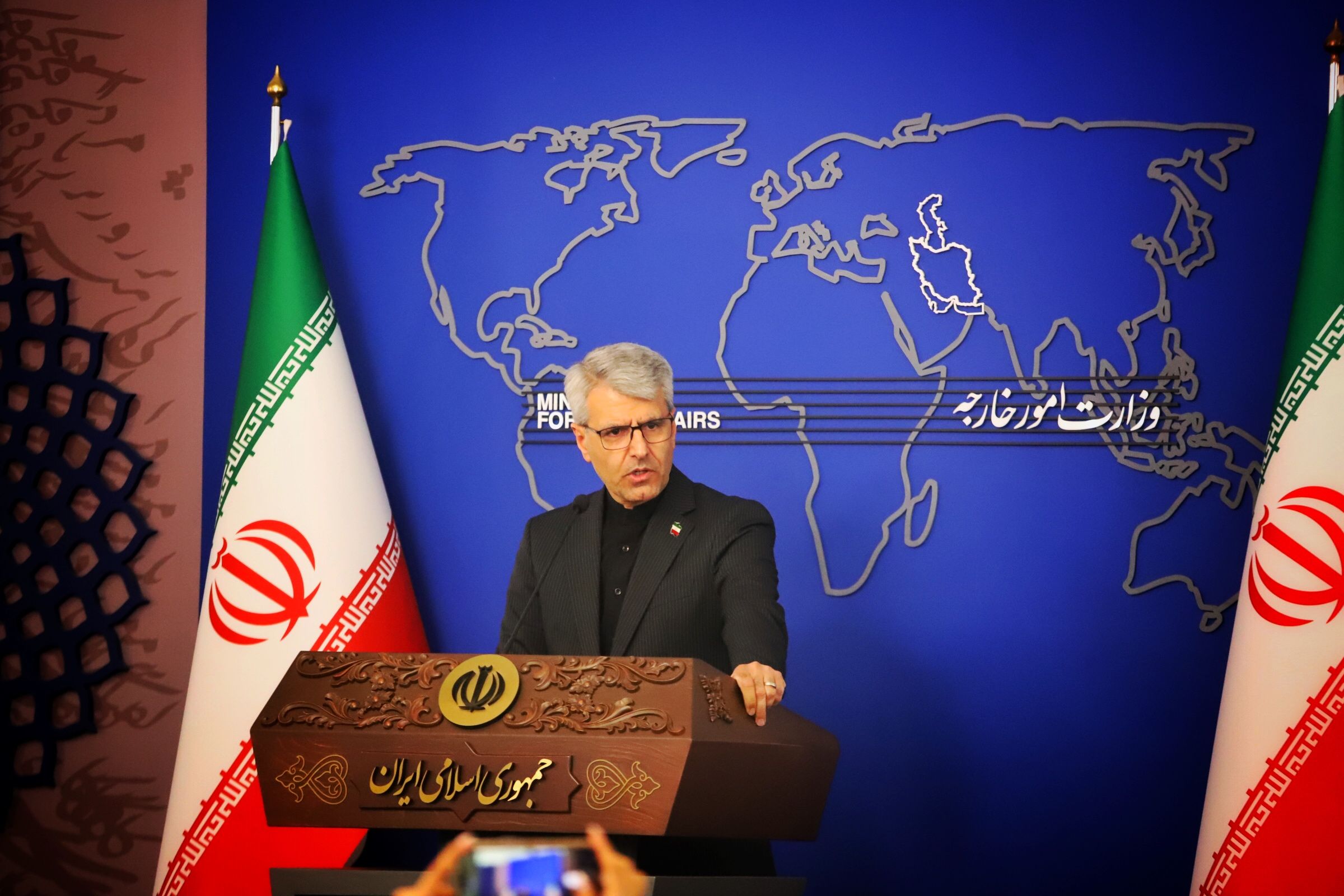 الخارجية الإيرانية: مقترحات أميركا تتعلق بالملف النووي بينما تركيزنا منصب على مضيق هرمز 