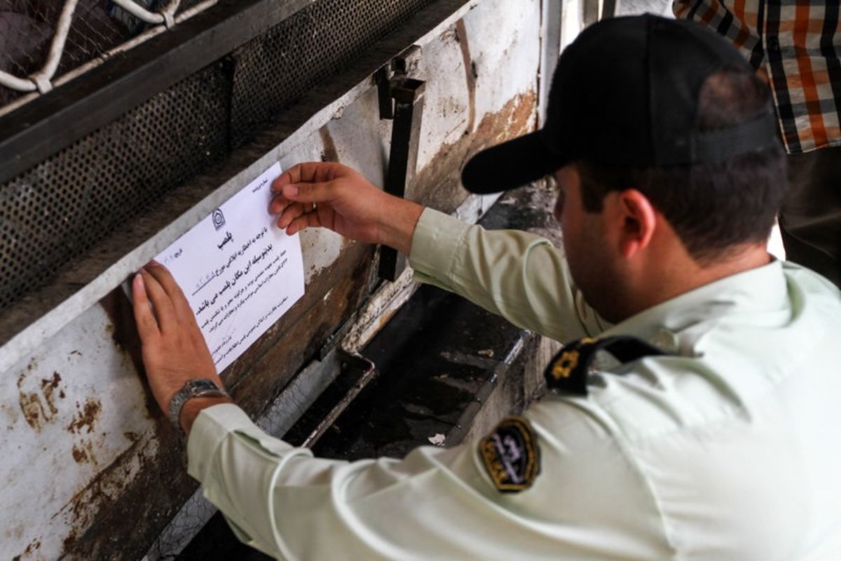 Iran Seals Over Hundred Businesses For Violations During Ramadan