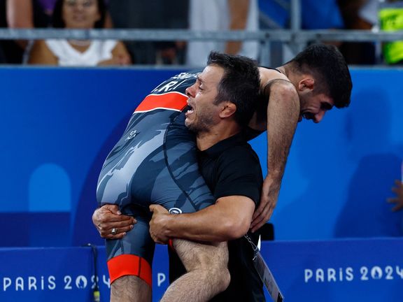 اسماعیلی قهرمان جهان و المپیک را شکست داد و راهی نیمهنهایی شد