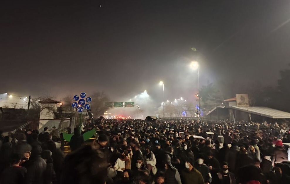 مشهد در خون؛ روایت یک شاهد عینی از شلیک تک‌تیراندازها به سر و قلب معترضان