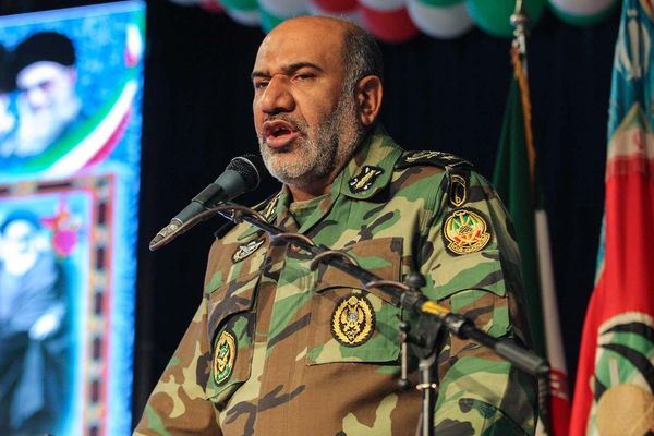 قائد بالجيش الإيراني: لن نبادر بشن هجوم في أي وقت ولسنا بصدد امتلاك أسلحة دمار شامل