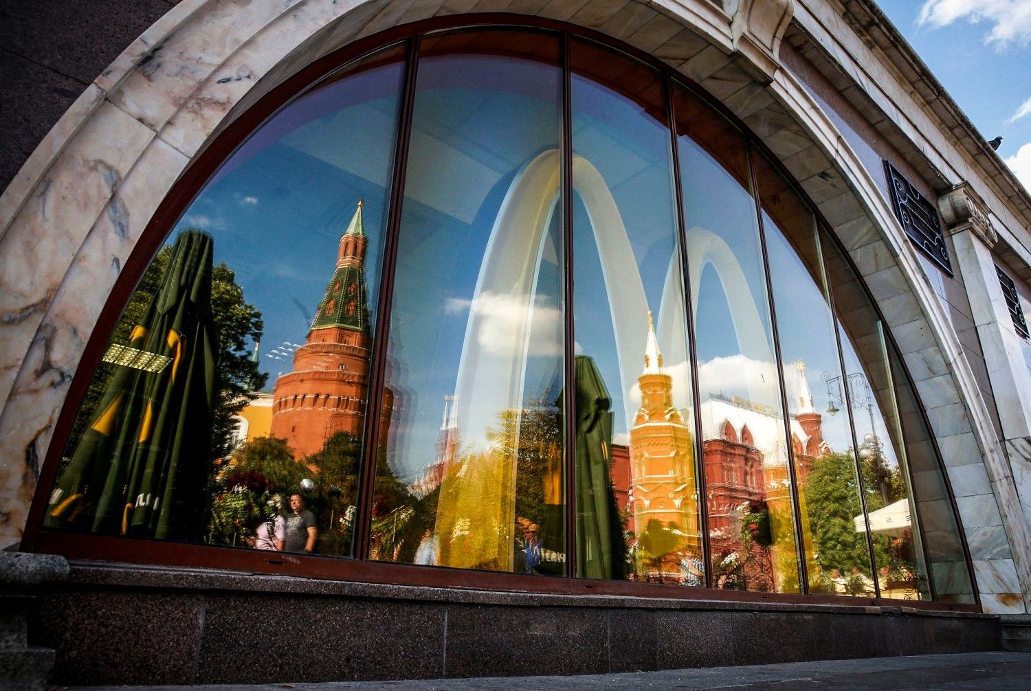 مک‌دونالد، استارباکس، کوکاکولا و پپسی فعالیت‌های خود را در روسیه تعلیق کردند