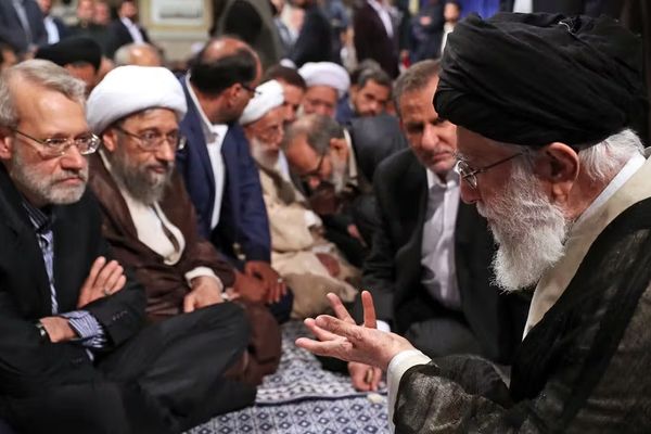 Pundits in Iran cautiously assess prospects for talks with Europe