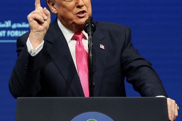 ترامب: إيران تعرّضت لهزيمة كبيرة وتسعى الآن للتوصل إلى اتفاق