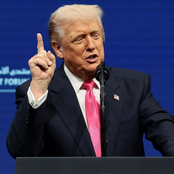 ترامپ تشویق اعضای دموکرات کنگره به سرپیچی ارتش از دستورات خود را «خائنانه» خواند