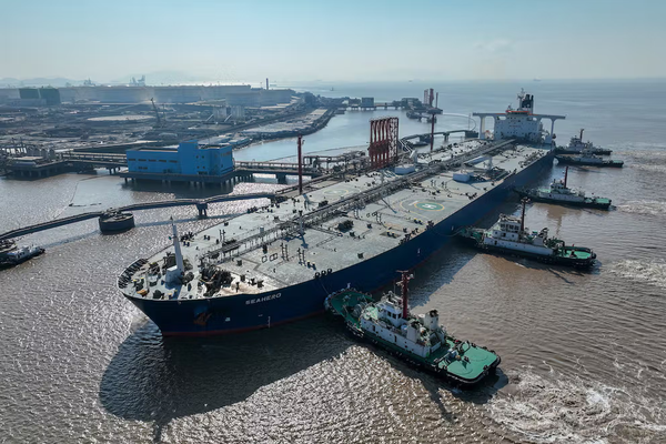 Iran-linked oil network used naval mortgages to move sanctioned crude - FT