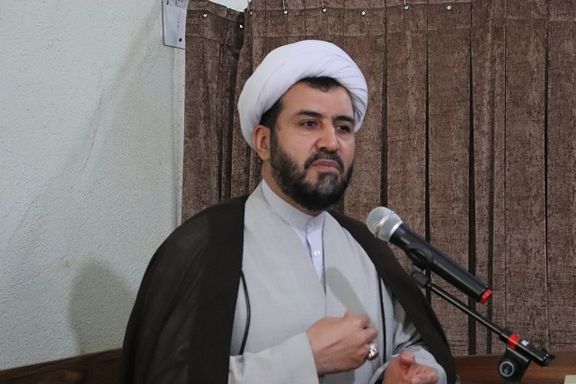 امام جمعه ملایر: کنترل فضای مجازی باید از دست کفار خارج شود