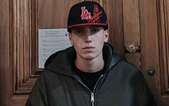 مقتل لاعب كرة قدم عمره 19 عامًا برصاص الأمن الإيراني في "أصفهان"