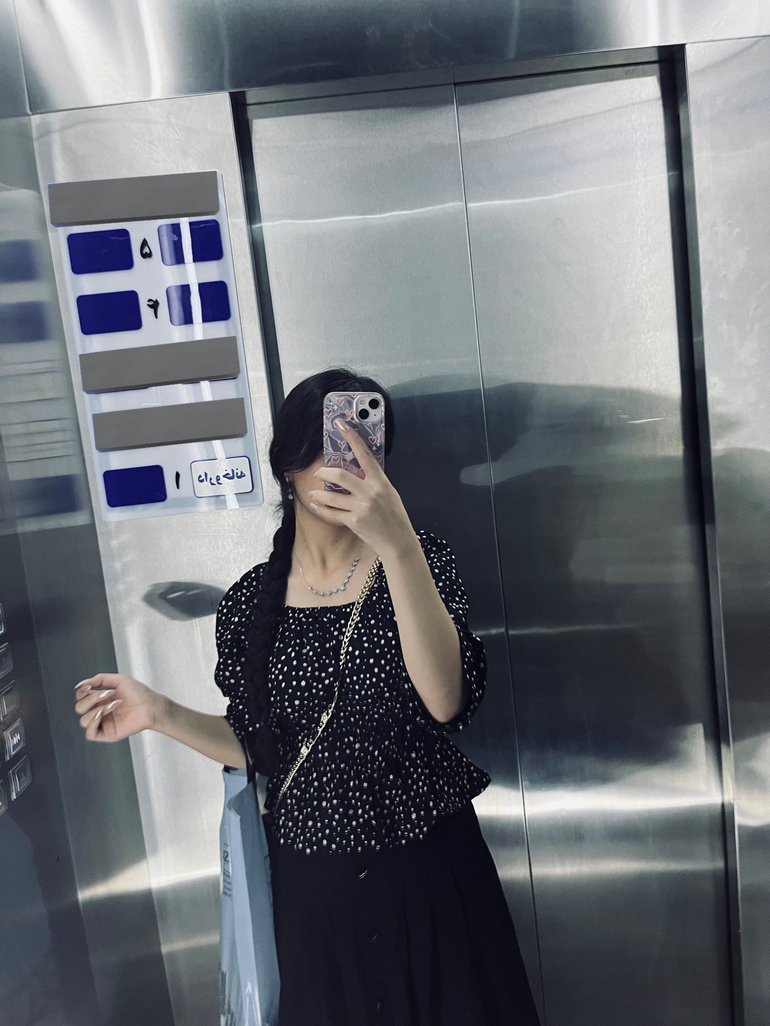 کارزار زنانی که تصویر بی‌حجاب در شهر منتشر می‌کنند همزمان با بی‌خبری پزشکیان از گشت ارشاد 