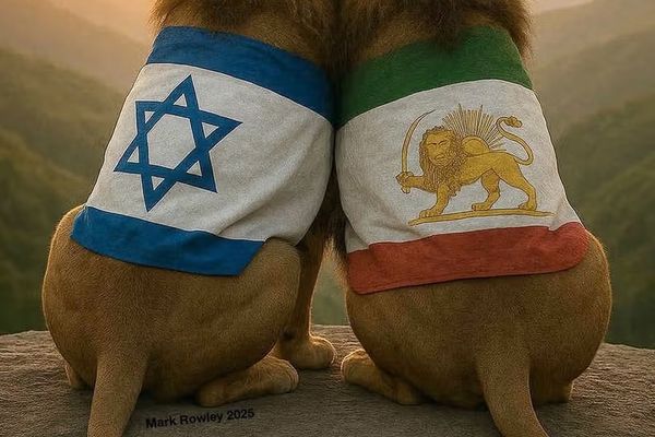 زوجة نتنياهو على "إنستغرام": حرب إسرائيل ليست مع الشعب الإيراني