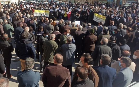 تجمع سراسری معلمان ایران؛ جو امنیتی در شهرها، تداوم بازداشتها و ضربوشتم معترضان