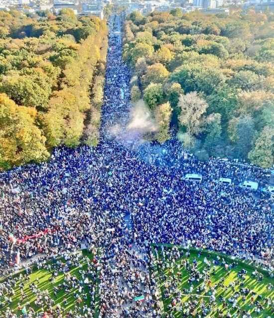 بمناسبة ذكرى مهسا أميني..سياسيون ونشطاء يدعون لإضراب عام في إيران تضامنًا مع ضحايا النظام 