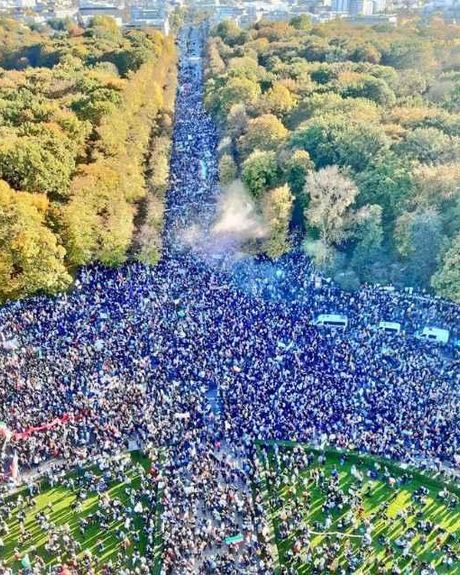 بمناسبة ذكرى مهسا أميني..سياسيون ونشطاء يدعون لإضراب عام في إيران تضامنًا مع ضحايا النظام