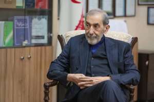 مشاور خامنهای: جمهوری اسلامی با قاطعیت از حزبالله حمایت میکند