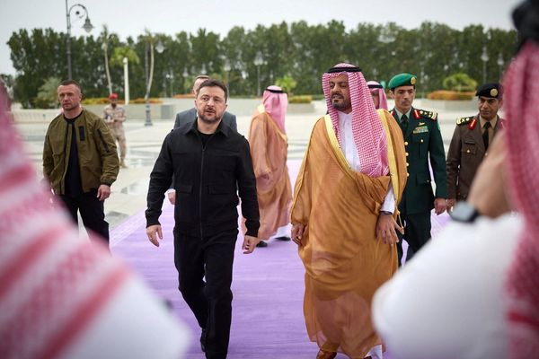دومین سفر زلنسکی به عربستان سعودی در یک ماه اخیر؛ دیپلماسی فروش سامانههای ضدپهپادی