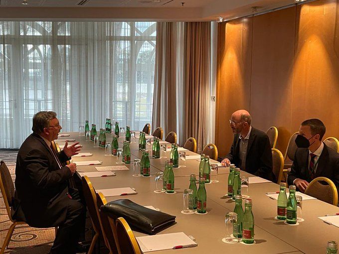 Former Official Says US Preparing To Lift IRGC And Khamenei Sanctions