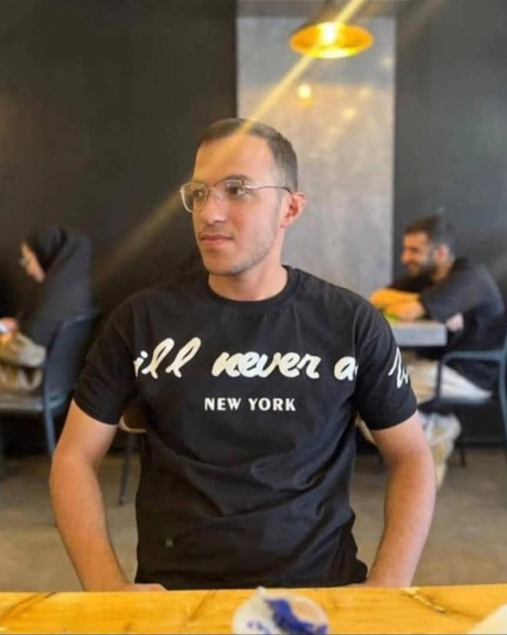 والد الشاب الأهوازي: أحد مسؤولي البلدية قال لابني "احرق نفسك لنرَ كيف تحترق"