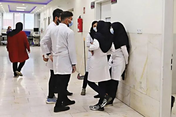 نقابة الأطباء في إيران: ثلث الأعضاء تركوا ممارسة المهنة