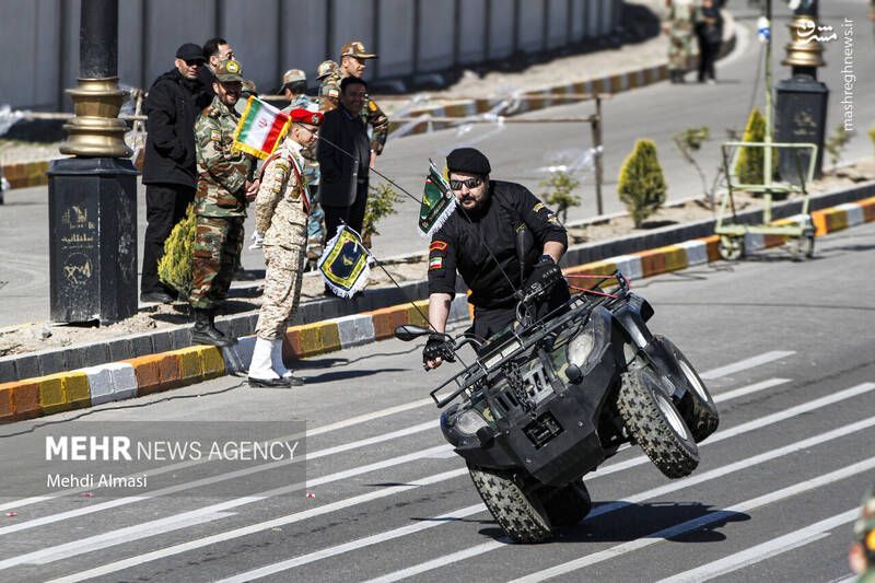 امام‌جمعه زاهدان: فعالیت نیروهای مسلح محدود به پادگان‌ها نیست