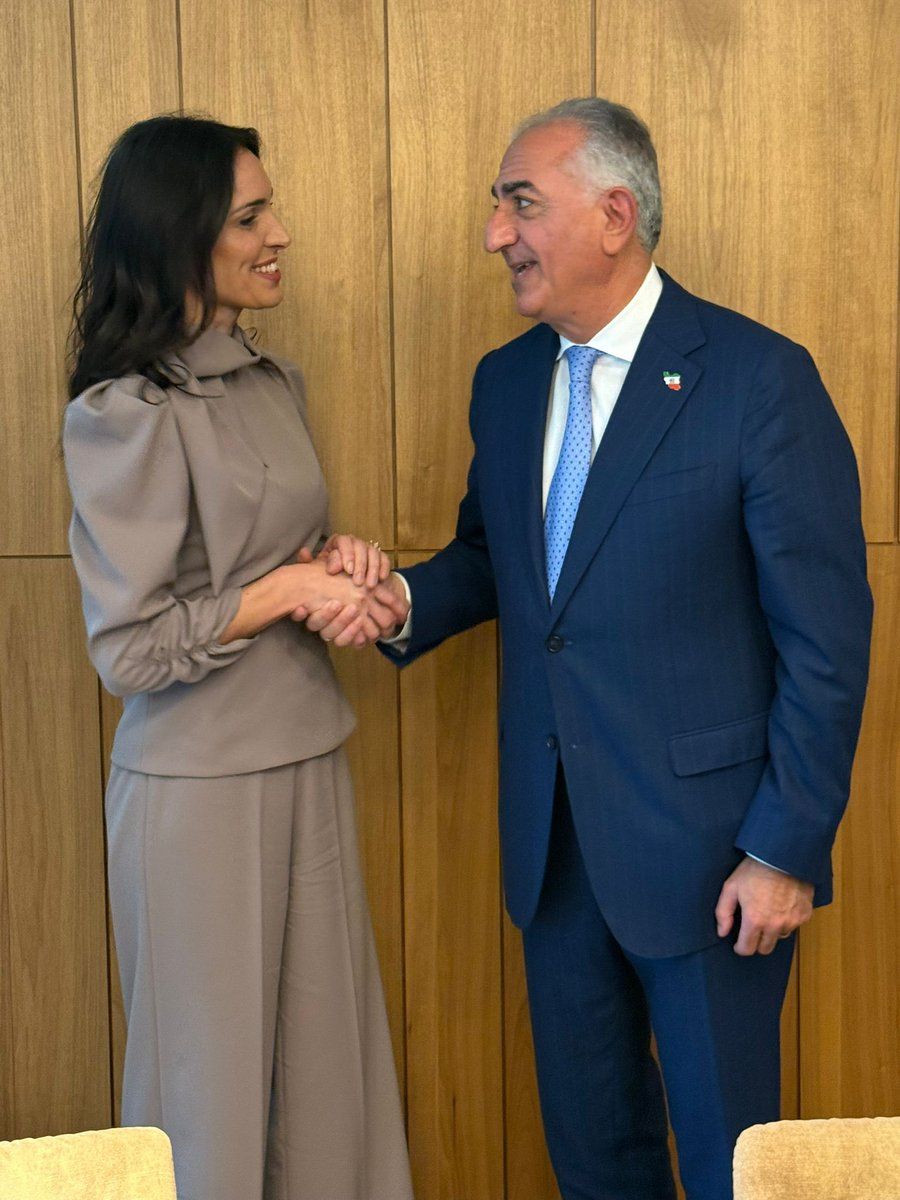 آمبروزی، قانون‌گذار ایتالیایی: شاهزاده پهلوی تنها رهبر برای گذار به دموکراسی در ایران است